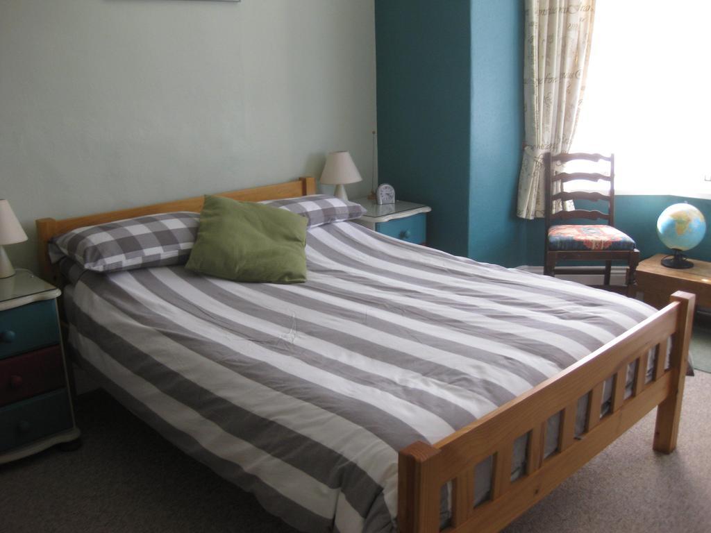 Acorns Guest House Combe Martin Exterior foto