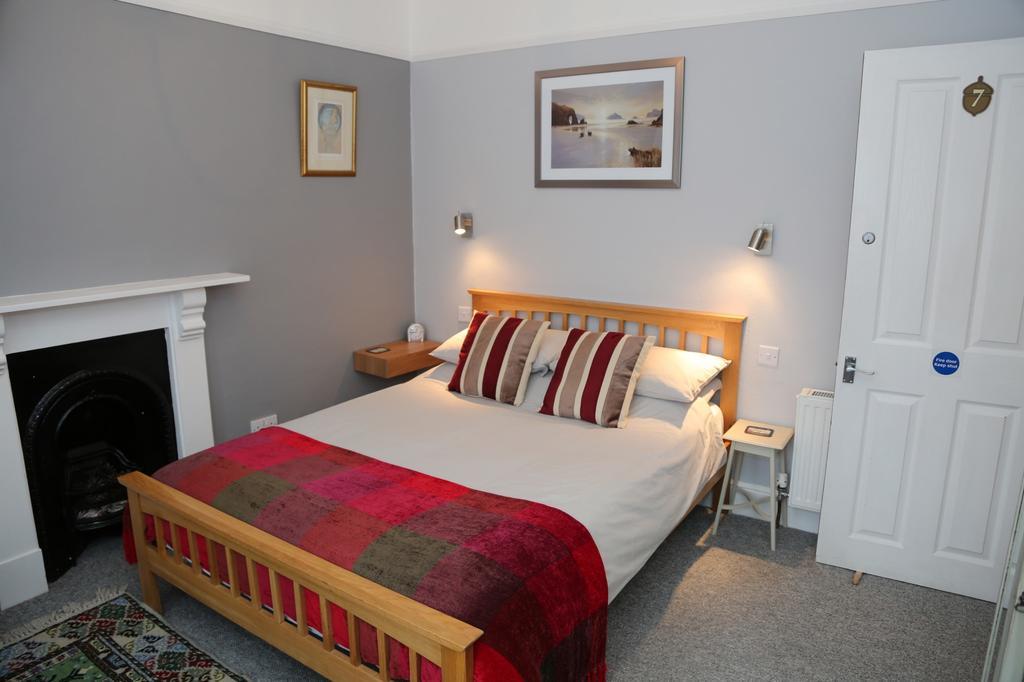 Acorns Guest House Combe Martin Exterior foto