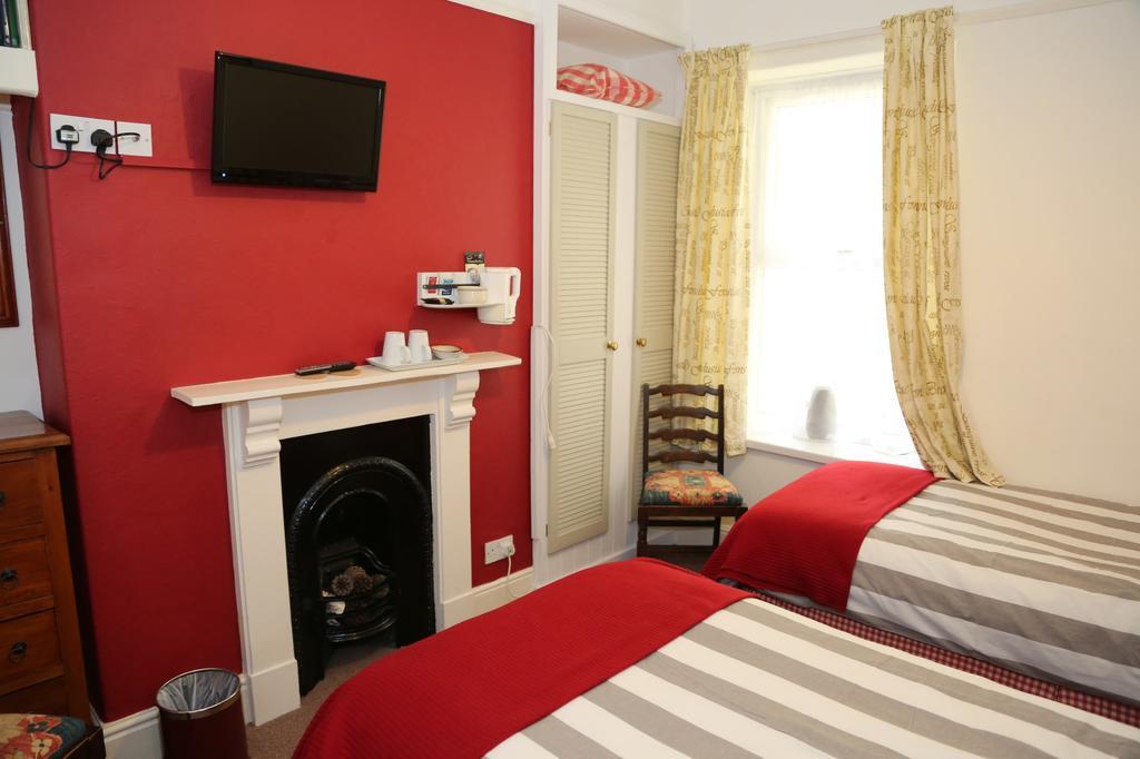 Acorns Guest House Combe Martin Exterior foto